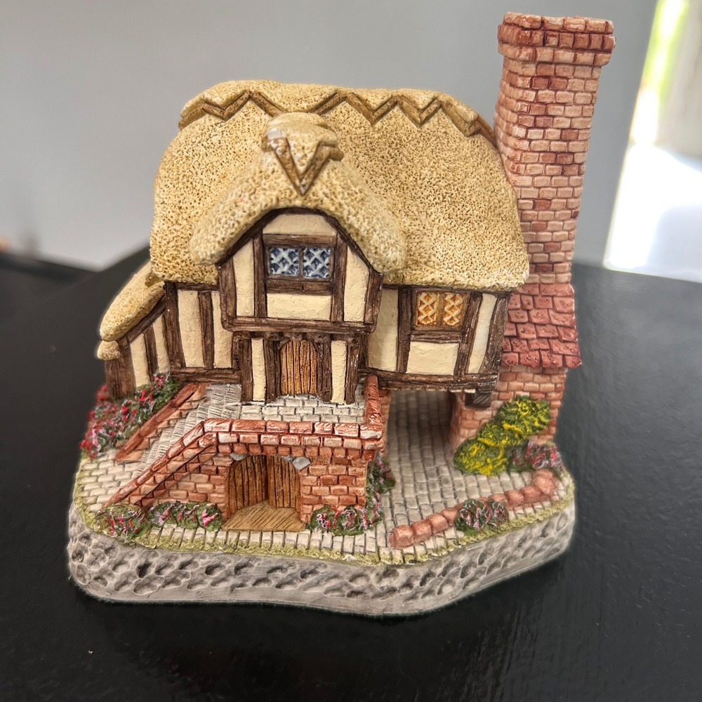 David Winter Whileaway Cottage 1994 Collectors Guild‎ No 15 Miniature Figurine